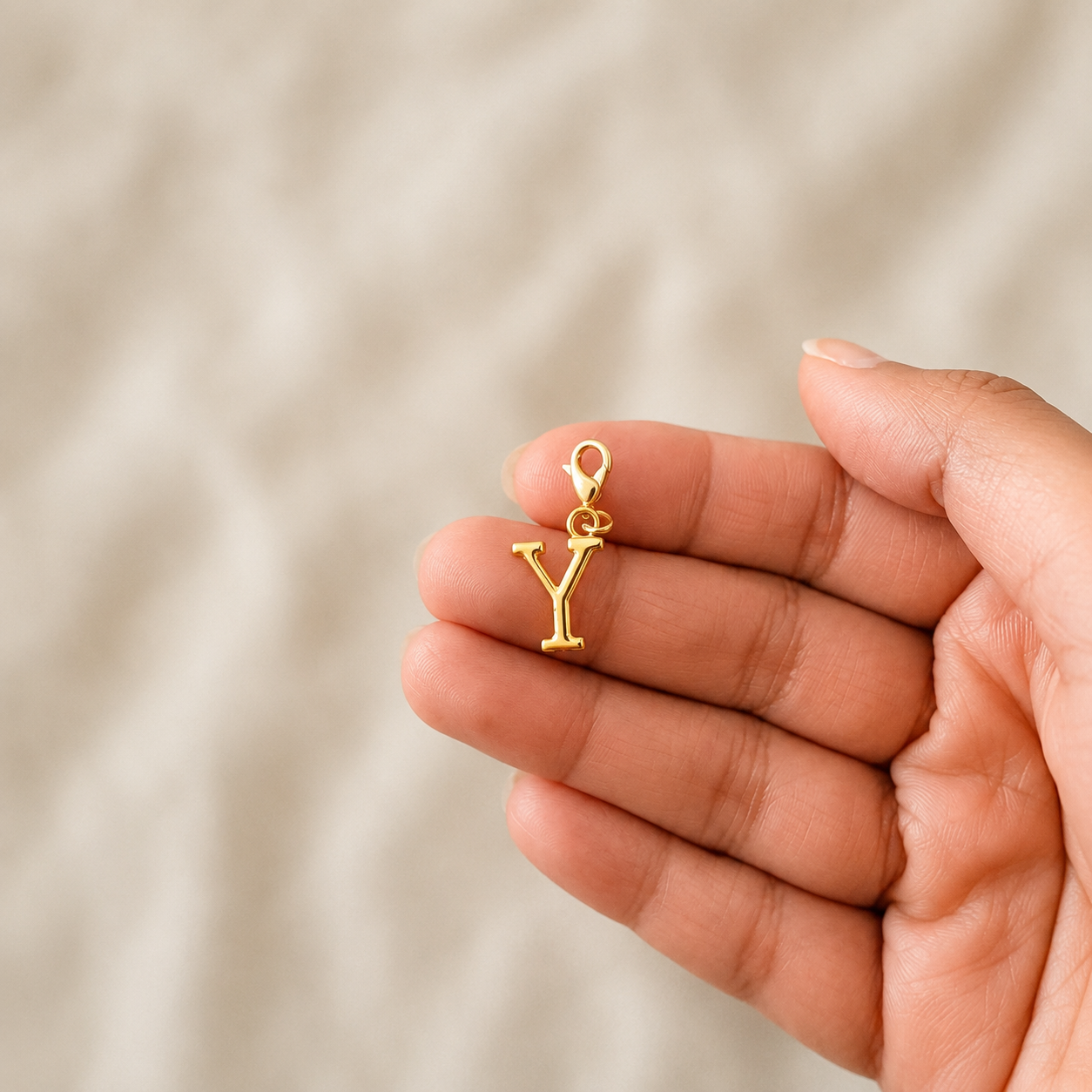Y Initial Charm - Gold Standard