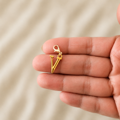 V Initial Charm - Gold Standard