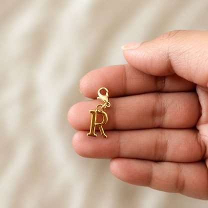 R Initial Charm - Gold Standard
