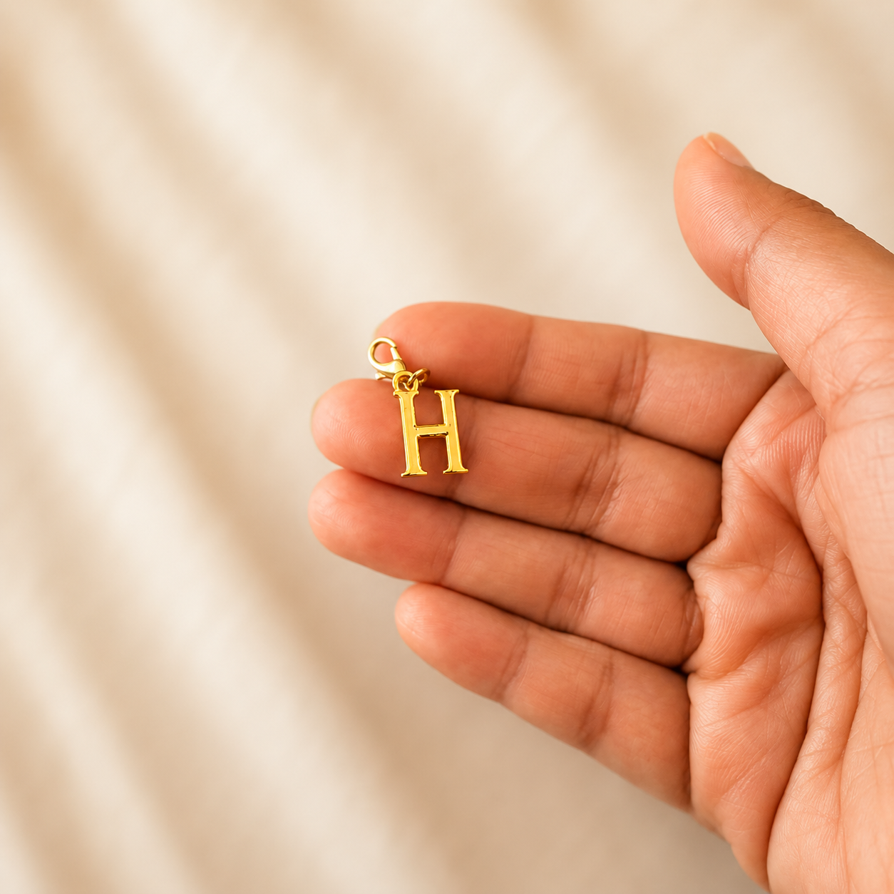 H Initial Charm - Gold Standard
