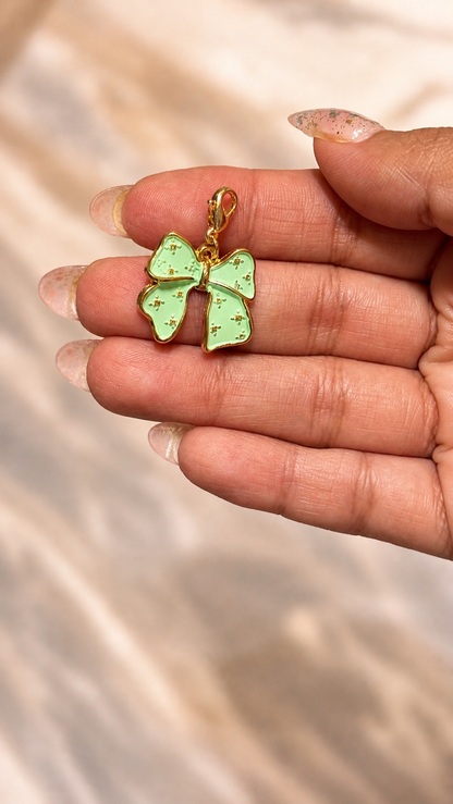Grand Bow Charm
